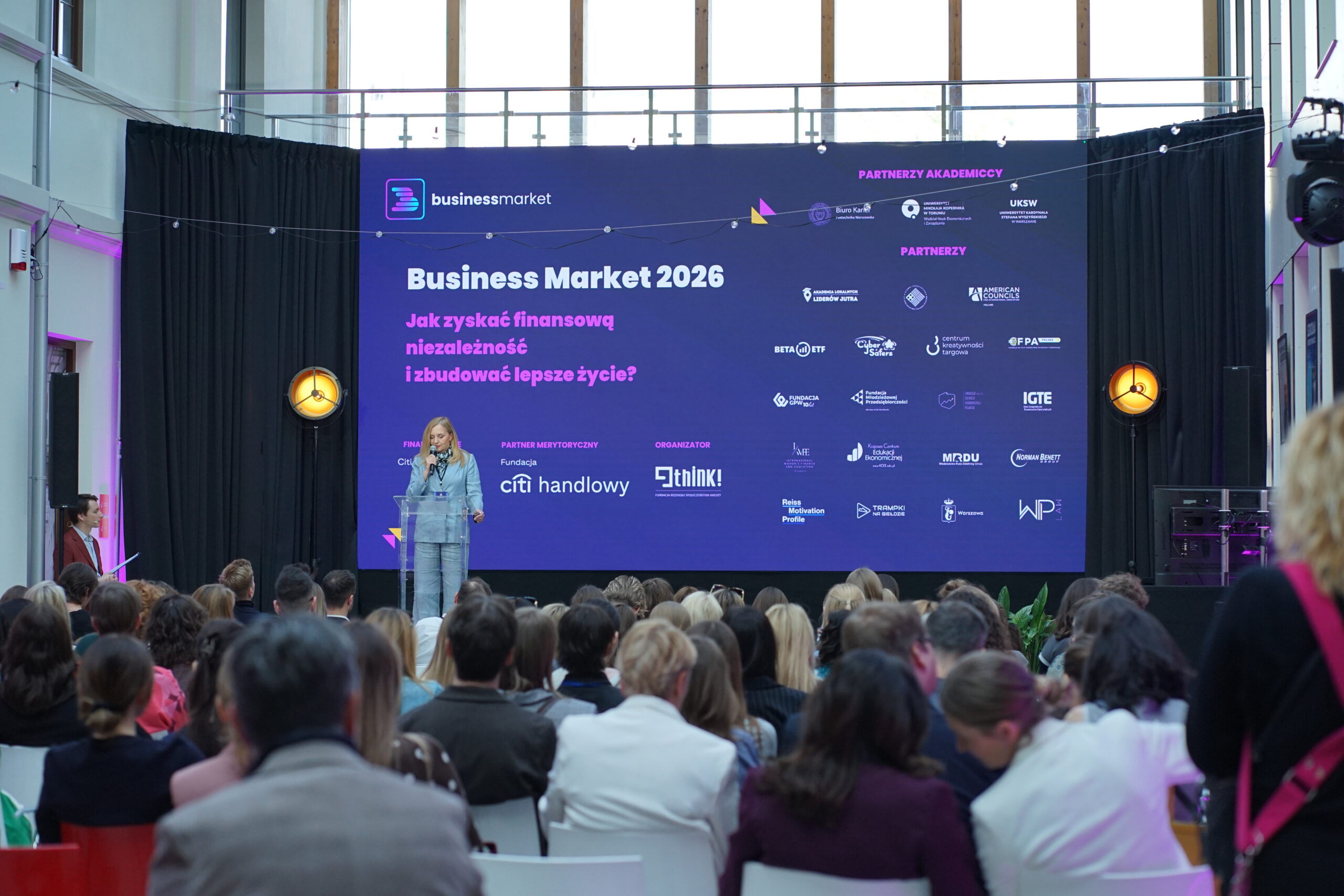 Read more about the article VI edycja Business Market 2026. O finansowej niezależności, przedsiębiorczości i budowaniu własnej drogi zawodowej